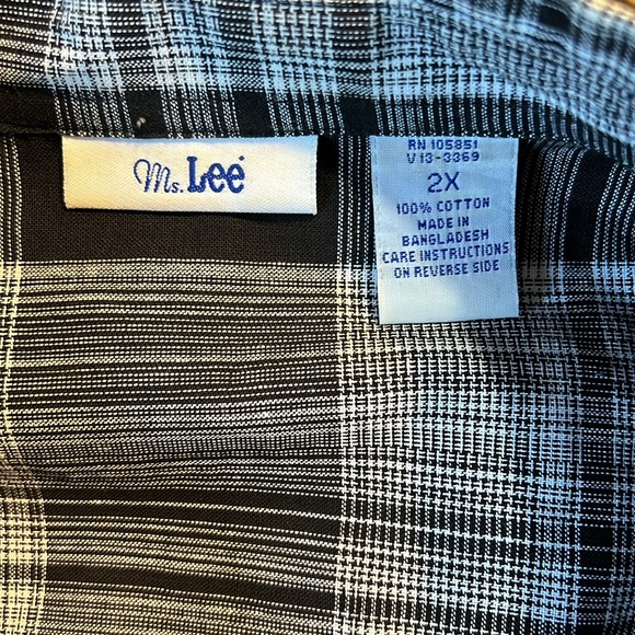 Ms.Lee button up size 2X‼️ - Picture 5 of 5